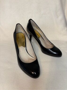 Michael Kors Black Patent Leather Heels Women size 7